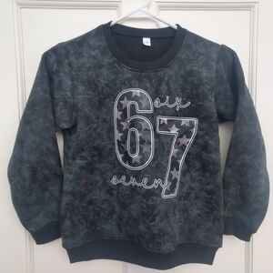 Childrens Unisex "6 7" Black Cozy Sweatshirt NWOT size 7/8